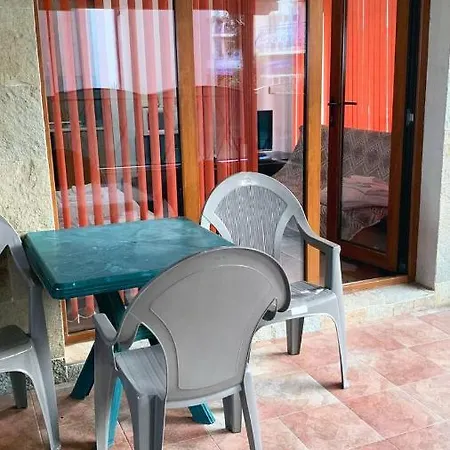 Studio With Large Terrace Near Beach Апартаменты *